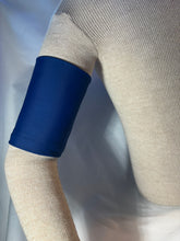 Load image into Gallery viewer, Navy Spandex Insulin Pump Arm Band-Standard