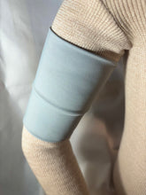 Load image into Gallery viewer, Light Gray Spandex Insulin Pump Arm Band-Mobi
