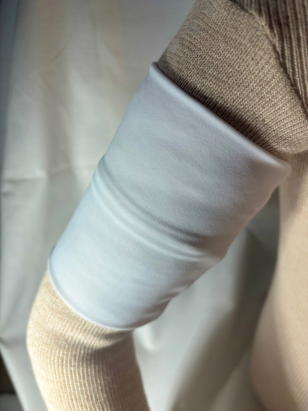 Light Gray Insulin Pump Arm Band-Standard