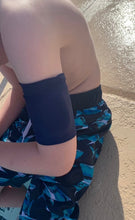 Load image into Gallery viewer, Navy Spandex Insulin Pump Arm Band-Standard
